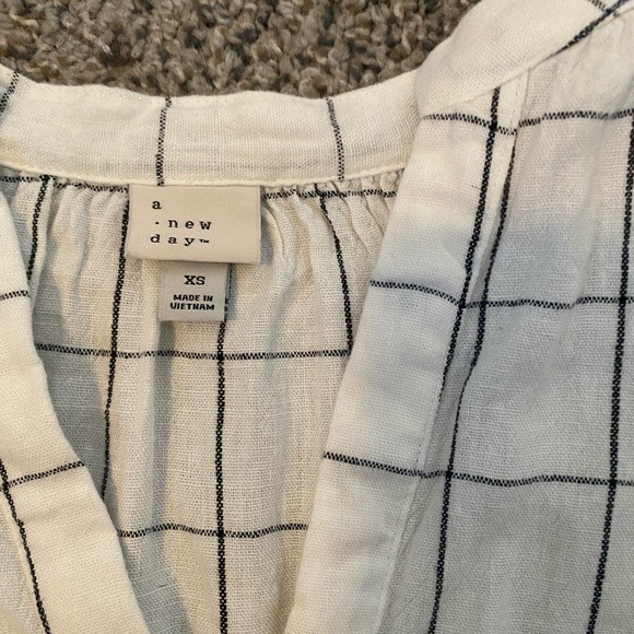 A New Day Black and White Striped Blouse NWOT - Picture 3 of 4